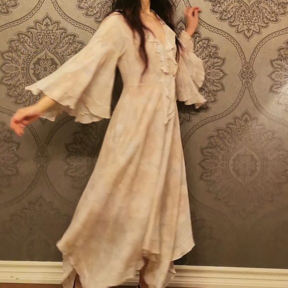 NWOT BCBG MaxAzria silk blend dress - Picture 3 of 13